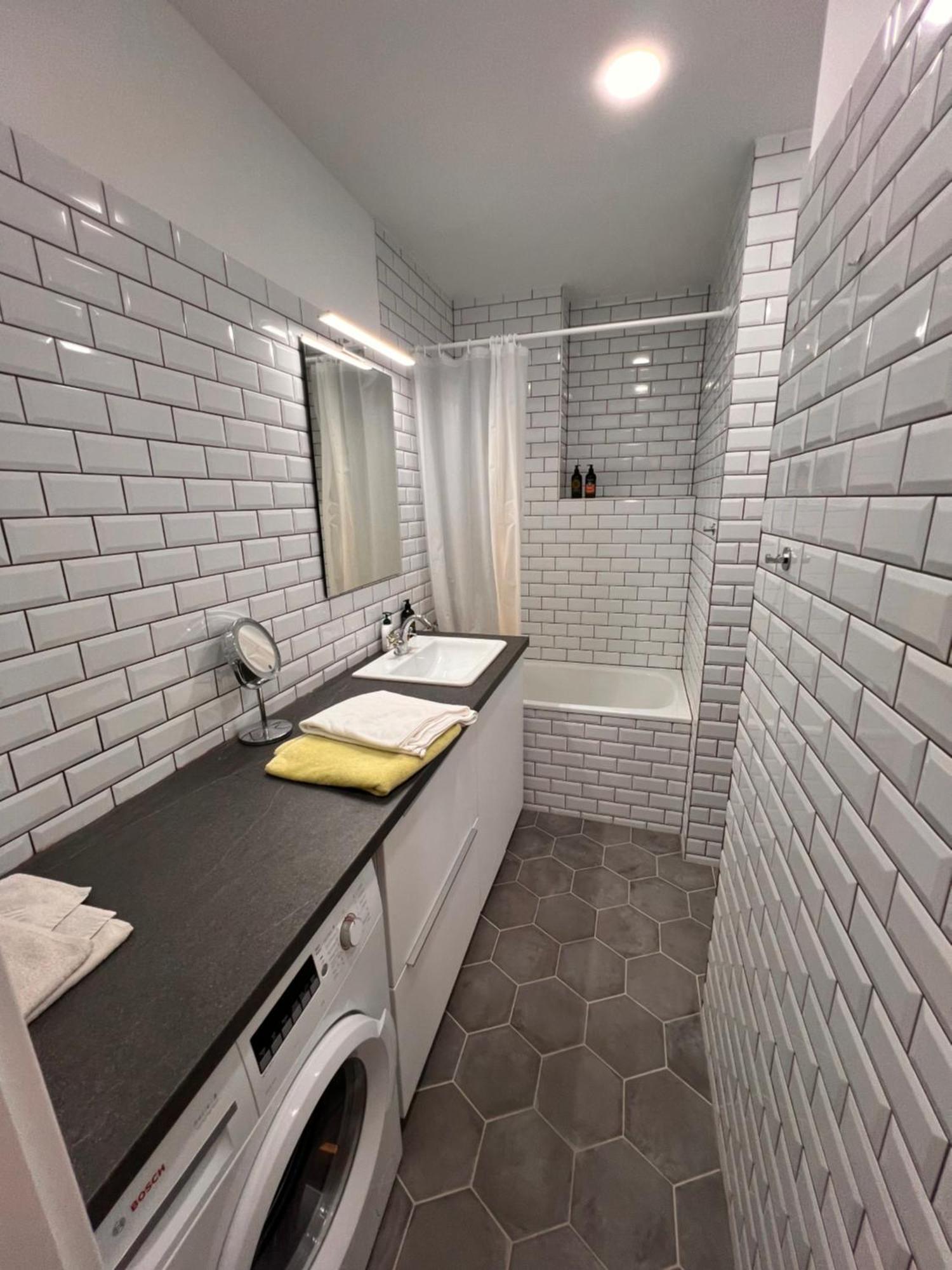 Orient Express Paris-Pressburg By Zazi Apartamento Exterior foto